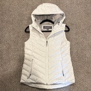 Eddie Bauer Women's Light Gray Down Filled Vest